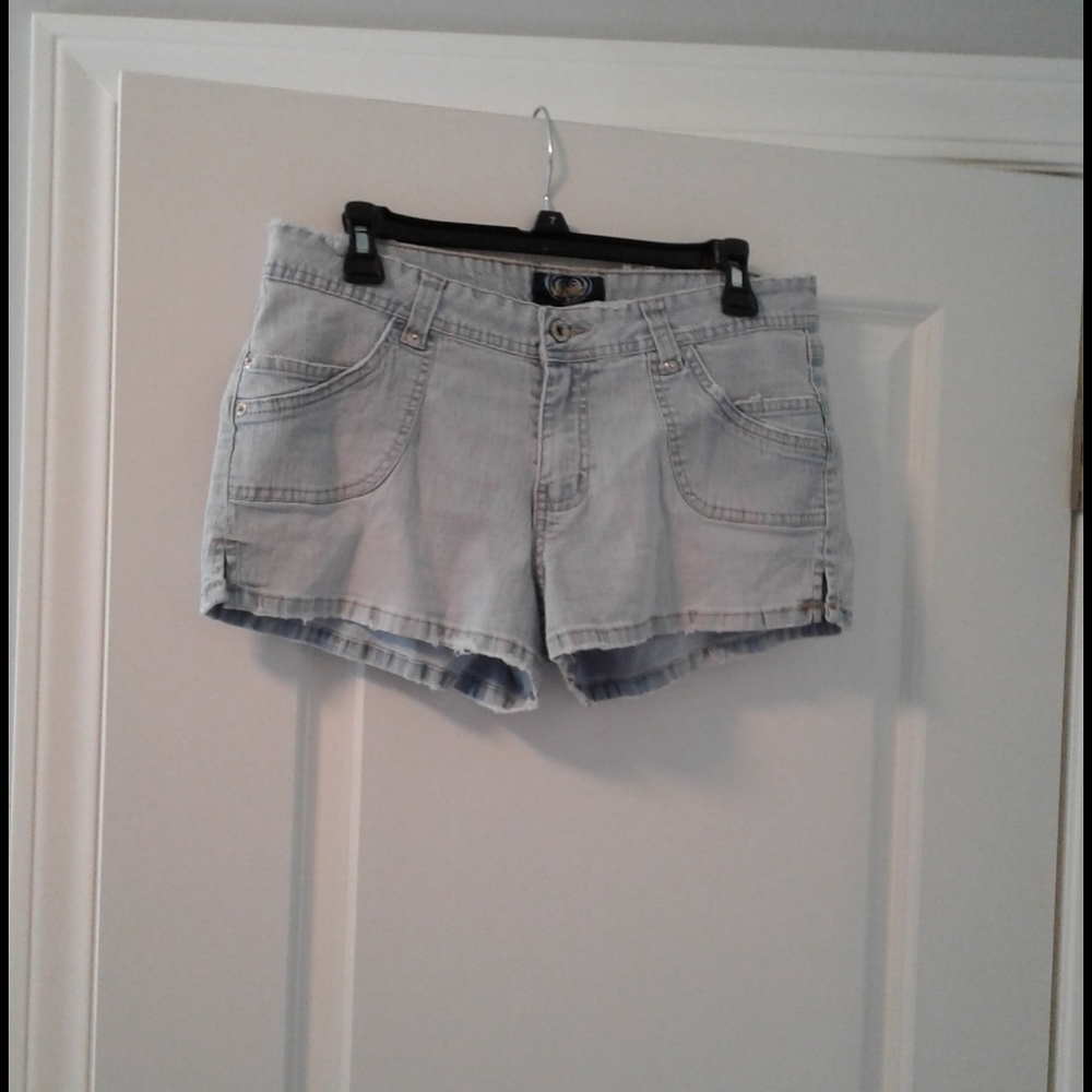 Short shorts